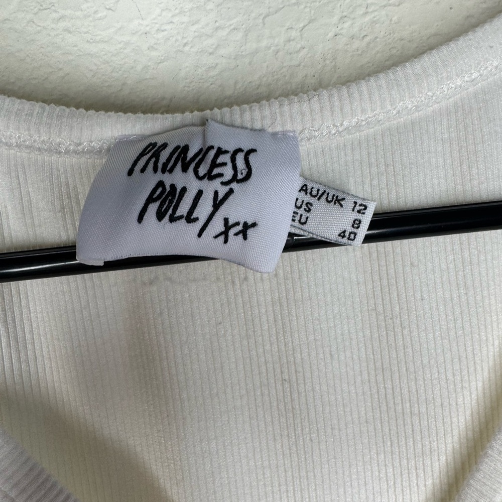 PRINCESS POLLY V-NECK BUTTON DOWN CROP TOP - Picture 4 of 4